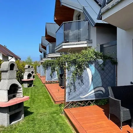 Jastrzebia Marina - Komfortowe Caloroczne Domki Jastrzębia Góra Eksteriør bilde